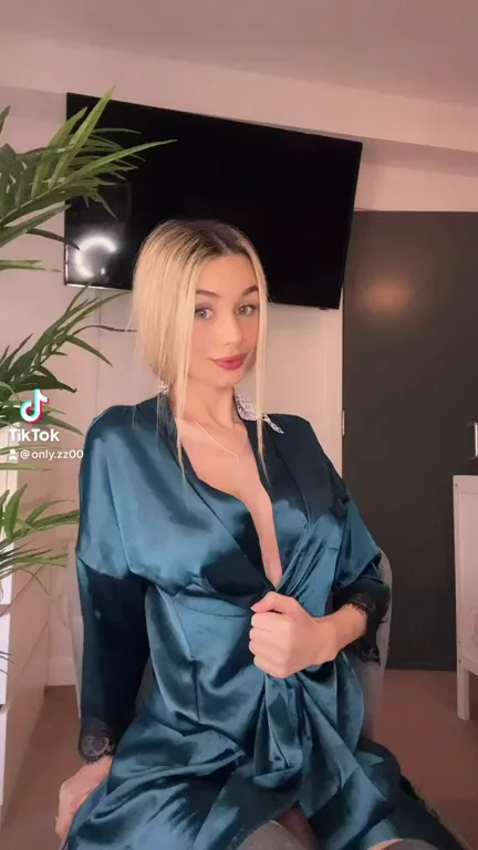 MILF Tease in Shiny Robe - Epic Tit Drop at the End! 🔥🍒