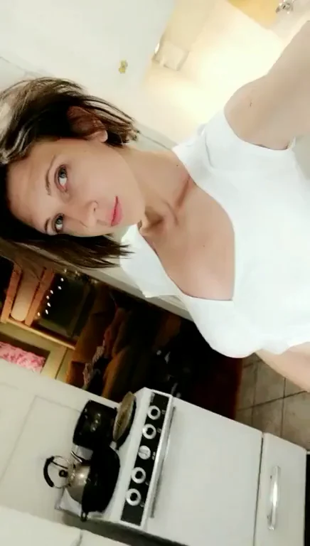 Big Titty Kitchen Tease & Epic Surprise Drop 🍈🍈🔥
