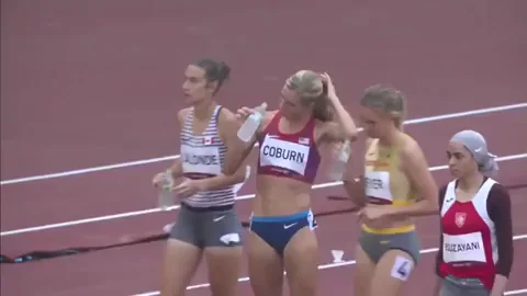Emma Coburn's Ohlympic Ass Bounce & Toned Thighs GIF 🔥🏃‍♀️