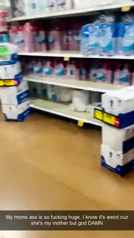 Mom's Massive Ass Tease in Aisle 😈🍑🔥