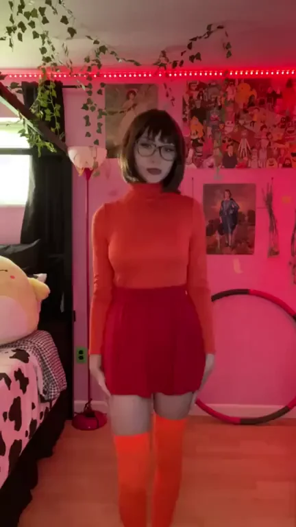 Jinkies! You saw my boobs