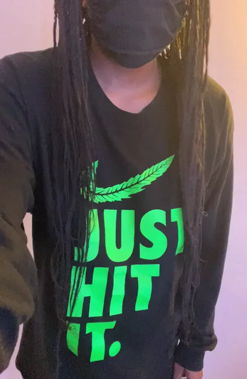 Black Babe Teases: 'Guys Like These Thick Curves?'