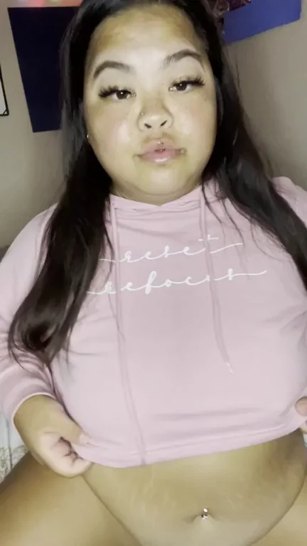 Chubby Asian Barbie Slut phattyvee95 🍑💦 Snapchat Tease