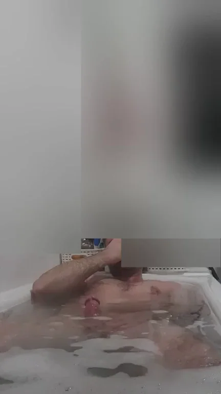 🛁 Massive Cock Surprise for the Wife in Bubbly Tub 💦🍆