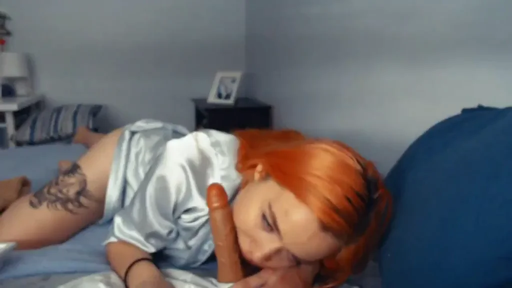 Redhead Slimthick Babe Worships Cock 😍🍆💦