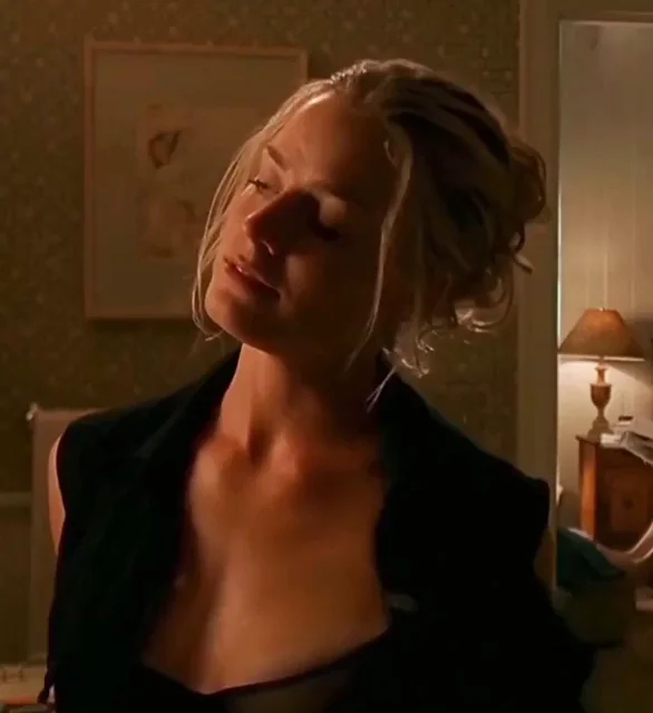 Elisabeth Shue's Sexy Bra Tease in The Trigger Effect 😍🔥