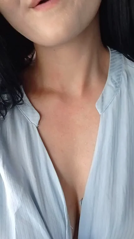 No panties and no bra under my outfit