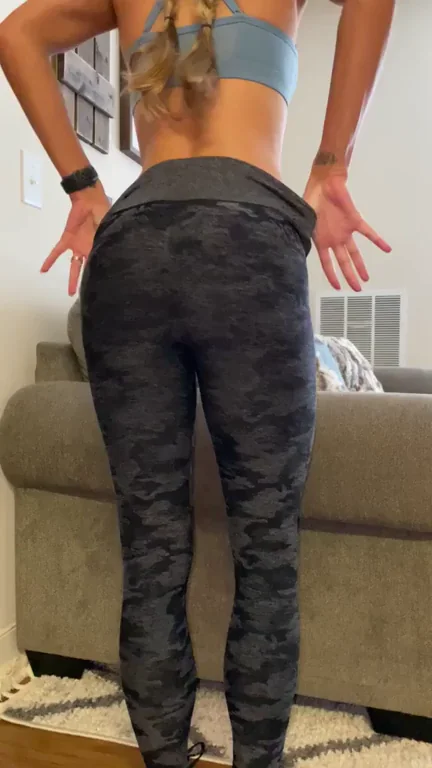 32F Do you like my milf pussy and ass?