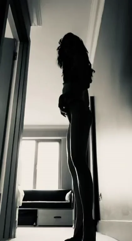 I’m really proud of this clip… I think I’m at my sexiest here, would you agree?