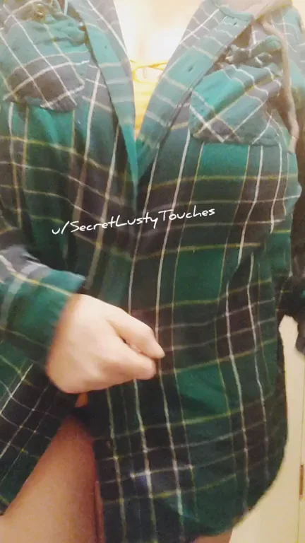 Flannel Tease & Massive Tits Flash from Naughty 40yo Slut 😈👚💦