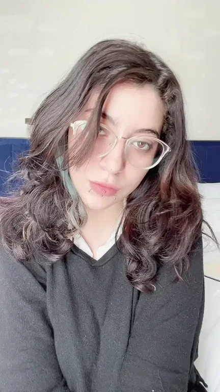 Quick Titty Drop from Big Tiddy Goth GF 😈💦