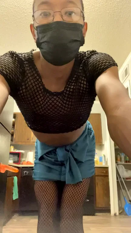 I hope you like the way i move ! Cum see me get nastier !! ???
