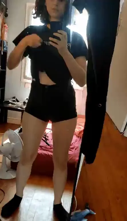 Reflexively Stripping Naked in the Mirror 😈🍑