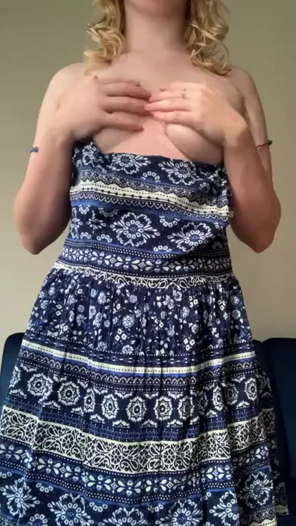 Wanna Grope My Juicy Tits? 😍🍈🍈