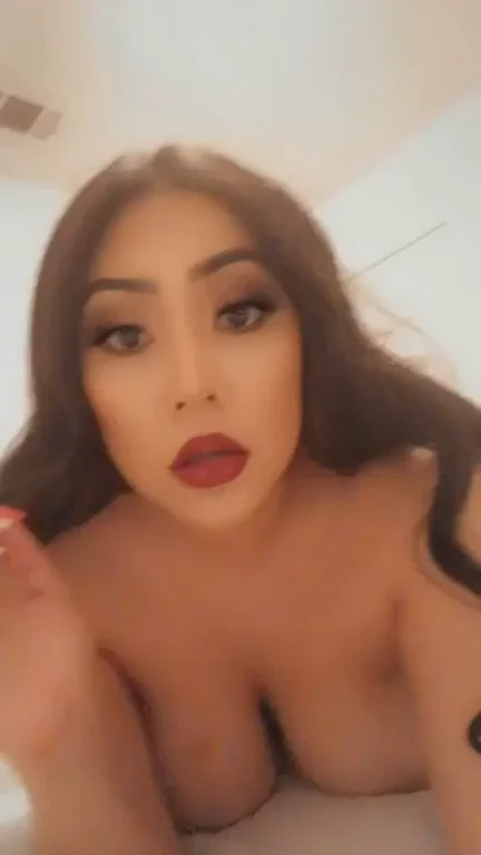 Can I Smother Your Face with My Juicy Pussy? 👅💦