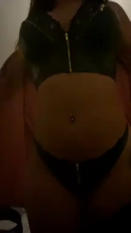 What would you rate my body? Be honest (OC) agny :)