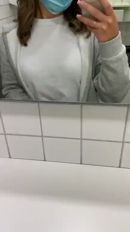 Horny College Blonde Teases Tits in Maskie Mirror Selfie 😈🍒
