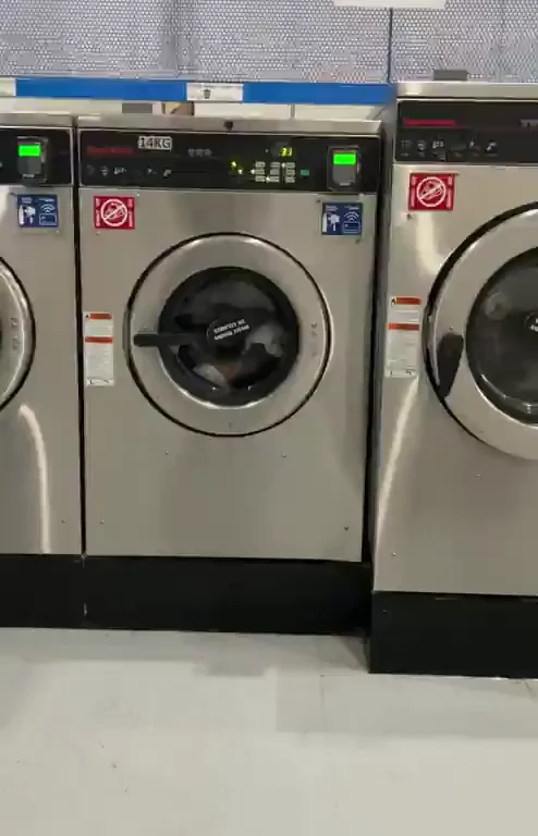 The guy in the laundromat DEFINITELY saw this ??