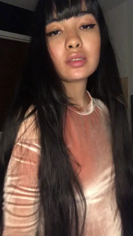 Hot 18yo Babe's Epic Cleavage Tease 💖 'Fuck Haters, I Love My Tits!' 😘