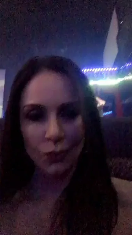 Mom keeps sending me snaps (55)