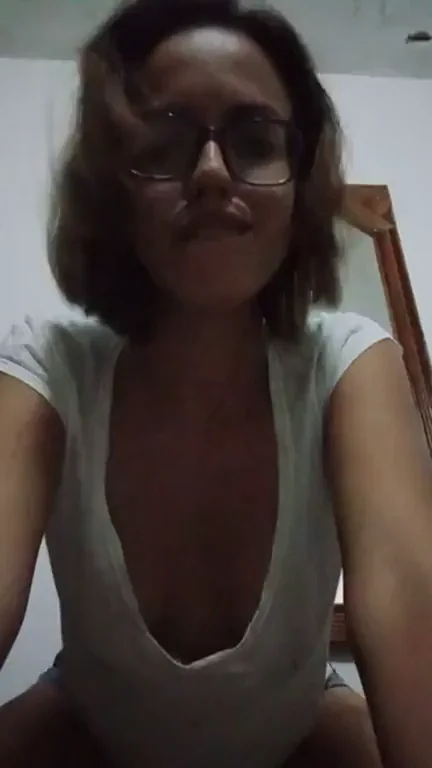 18yo Venezuelan Slut Craving Cock 😈🔥