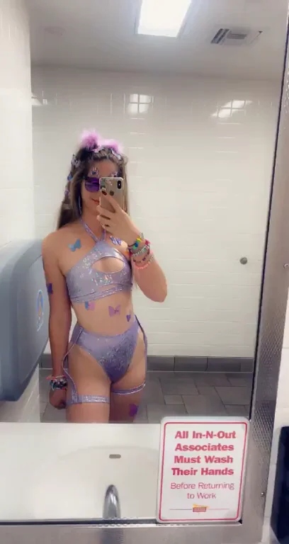 Quick Festival Fuck in the Porta Potty Before the Show 🔥💦