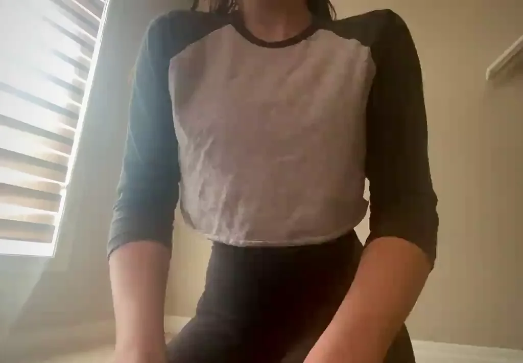I love tricking people into thinking my boobs are small when theyre actually quite large. Did I trick you? [OC]