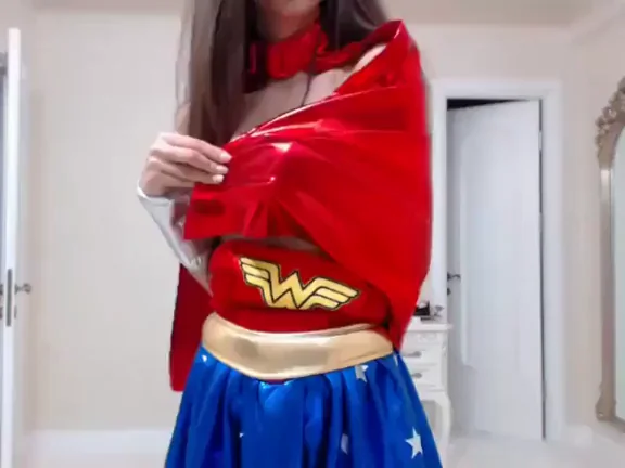 Superheroine Wonder Woman!