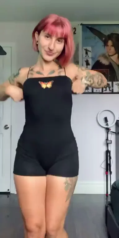 5’0 with a small frame and… badonkadonk [STBA]