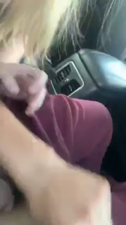 My ex girlfriend sucking me in her boyfriends car :)