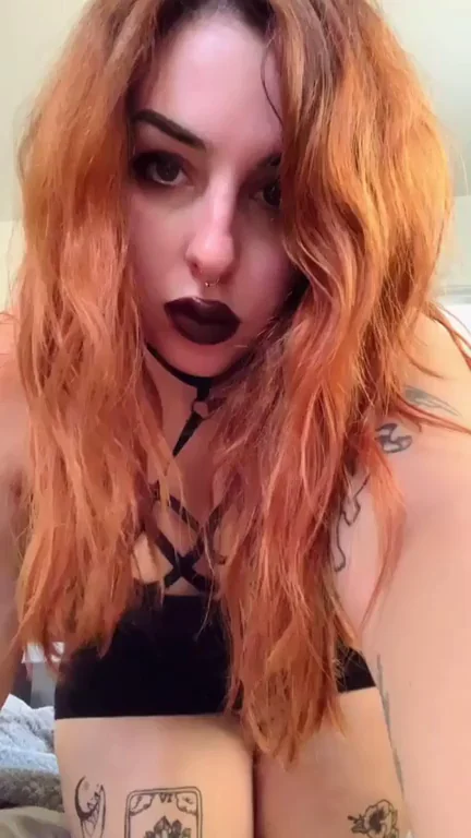 Big Titty Goth GF Tease 😈💋🔥