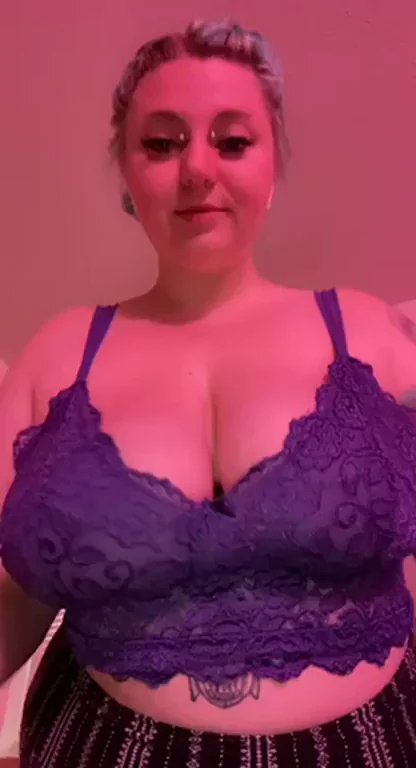 I’m a little chubby but my tits are awesome ?