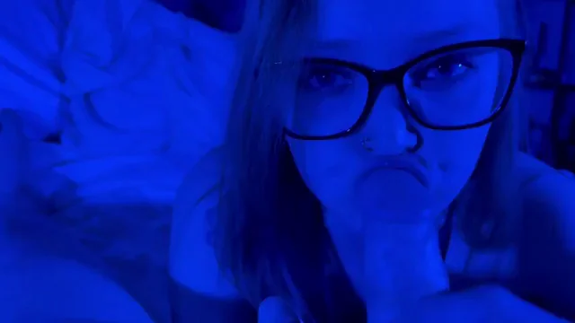 Glasses Slut Sucks Cock Non-Stop, No Begging Needed 😈🍆💦