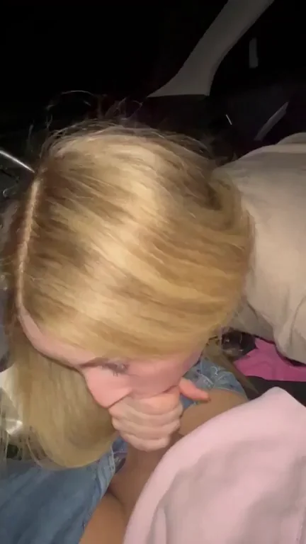 Blonde Slut's Car BJ 💦 Gas Money Alternative 😈