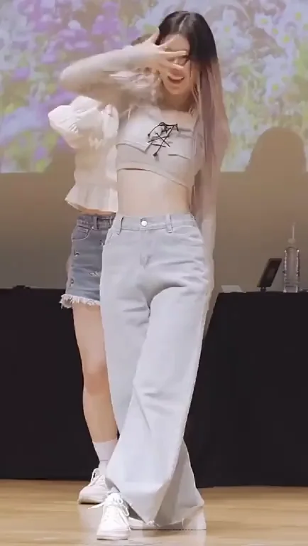 Pixy Dia's Slutty Dance Tease 🔥💃
