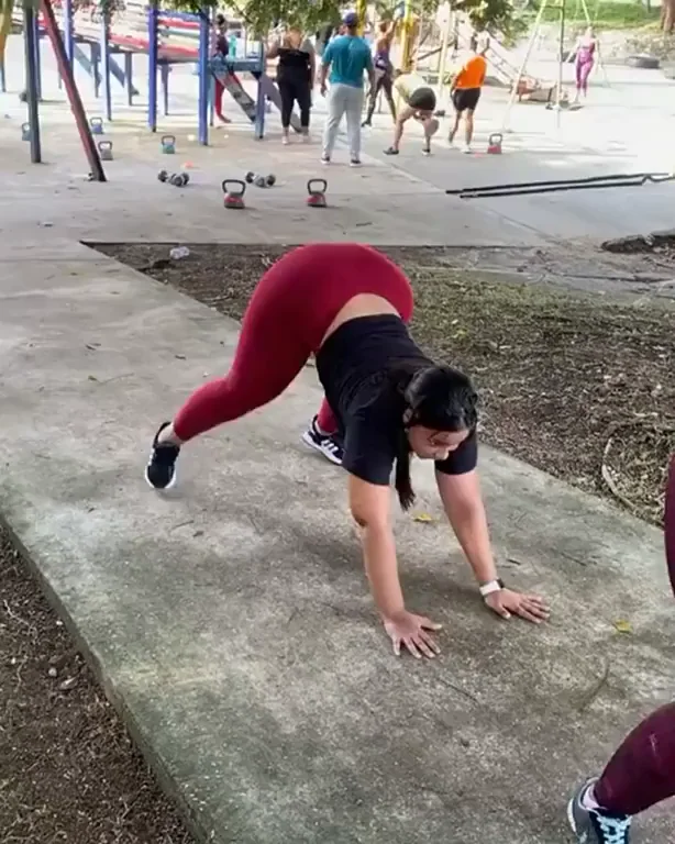 Practicing for some doggy style
