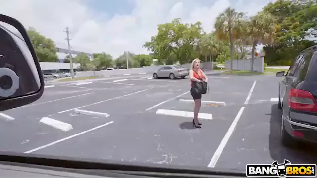 💦 Blonde MILF Pays Rent with BBC on the Bus 🚌🍆