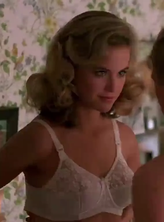 Kelly Preston's Perfect Tits & Ass Tease in Mischief 🍒🍑