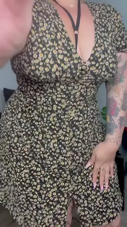 Spinning Horny Makes Clothes Vanish: Thick Alt Babe's Massive Tits Pop Out!