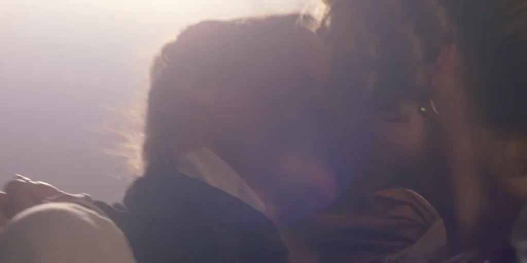 Suranne Jones & Sophie Rundle's Steamy Lesbian Kiss in Gentleman Jack S01E03 🔥👩‍❤️‍💋‍👩