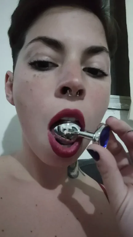 ?free account? Let me be your personal slut papi ?