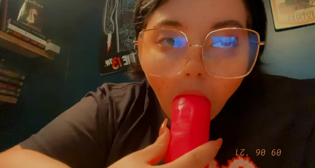 Throat-Fucking My Juicy 8-Inch Red Dildo 😈🍆💦
