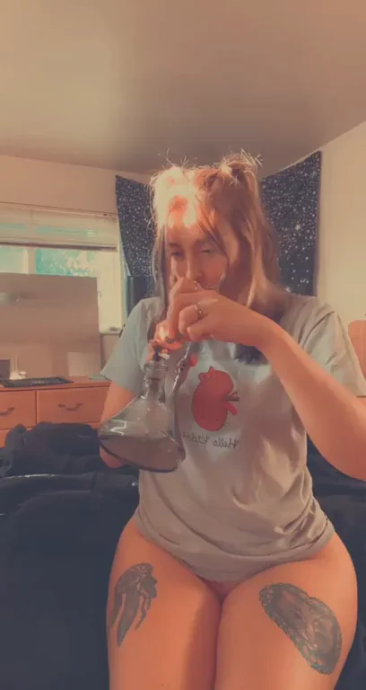 Thicc Stoner Babe Hits the Bong and Teases Her Fat Ass