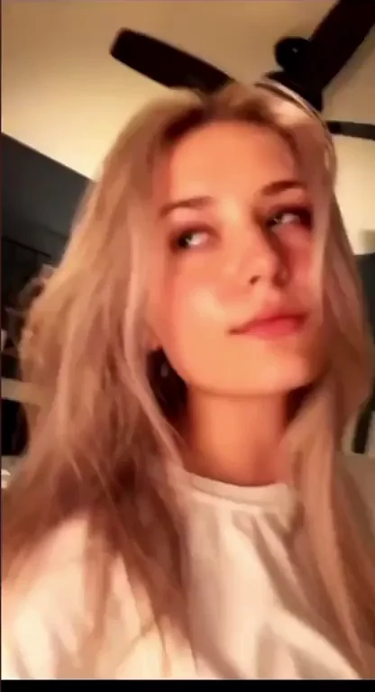 Pretty Blonde Babe -Her Pack in Comments