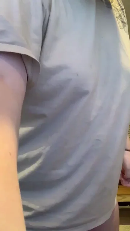 Thick Slut Teasing Her Juicy Curves - Wanna Pound This?