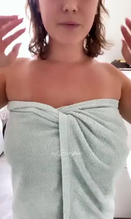 Fresh from Shower, Big Tits Tease Ready to Fuck 😈💦