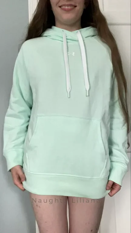 Are oversized hoodies adorable? ?