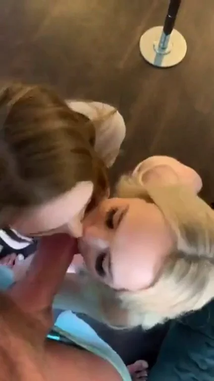 Blonde Babes Worshipping Thick Cock Together 💦👅🍆
