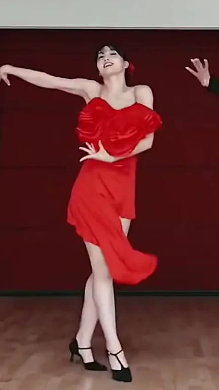 TWICE - Momo