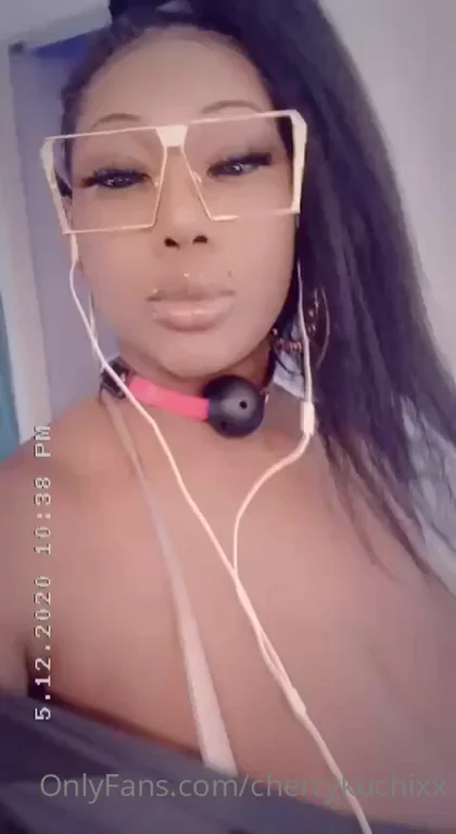 Get 4GB Contents of This Beauty in Comment????